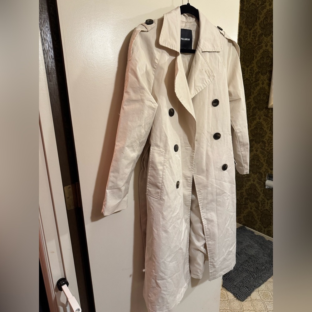 Pull&Bear trench coat // EUC // XS - Picture 3 of 8